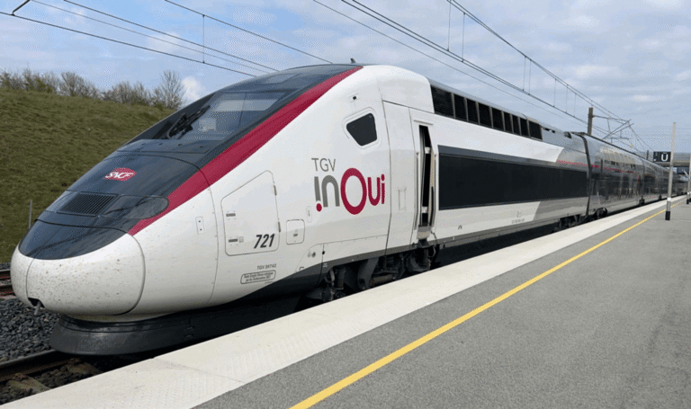 La SNCF incitée à ralentir ses TGV pour mieux desservir les villes moyennes