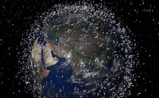 SpaceX face au risque de saturation orbitale, la descente massive de milliers de satellites enclenchée