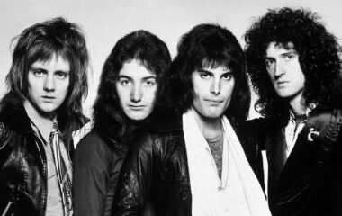 Un titre inédit de Queen, enregistré en 1974, refait surface pour Noël