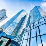 Vacance persistante et reconversions encore marginales