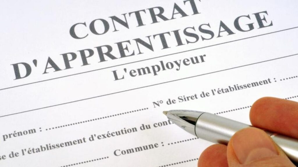 Apprentissage : le soutien financier recentré sur les petites entreprises en l’absence de budget