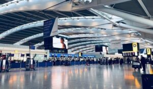 Royaume-Uni : une attaque au spray au poivre fait plus de vingt blessés à Heathrow