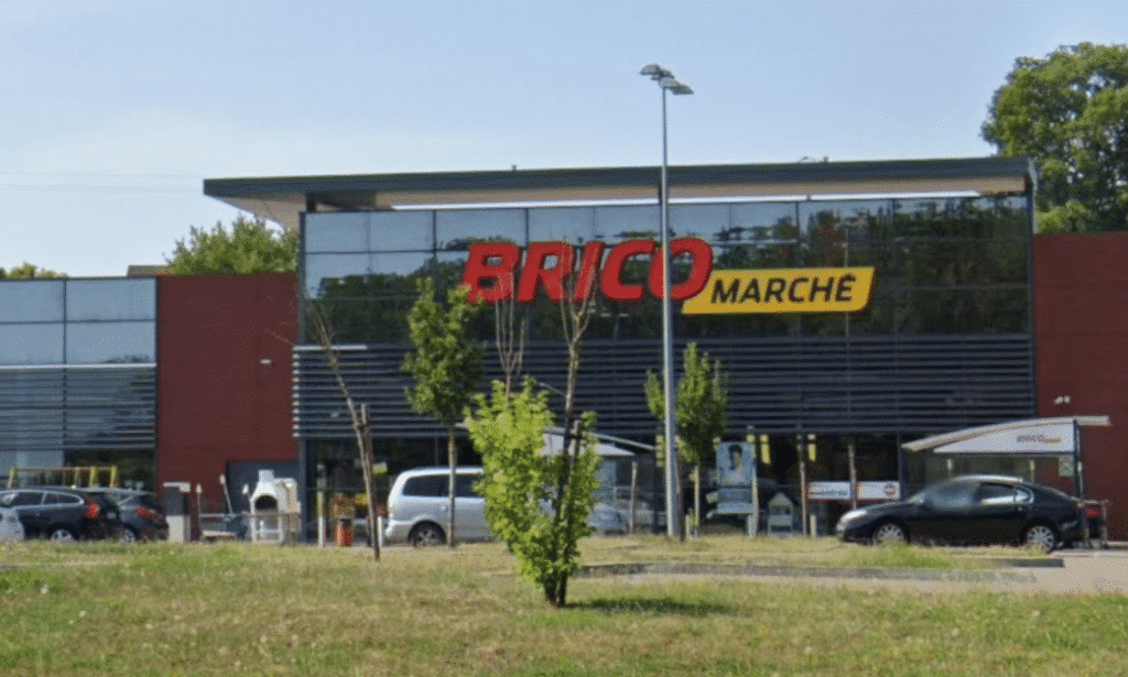 Irritations mystérieuses au Bricomarché du Breuil : une vingtaine de clients évacués en urgence