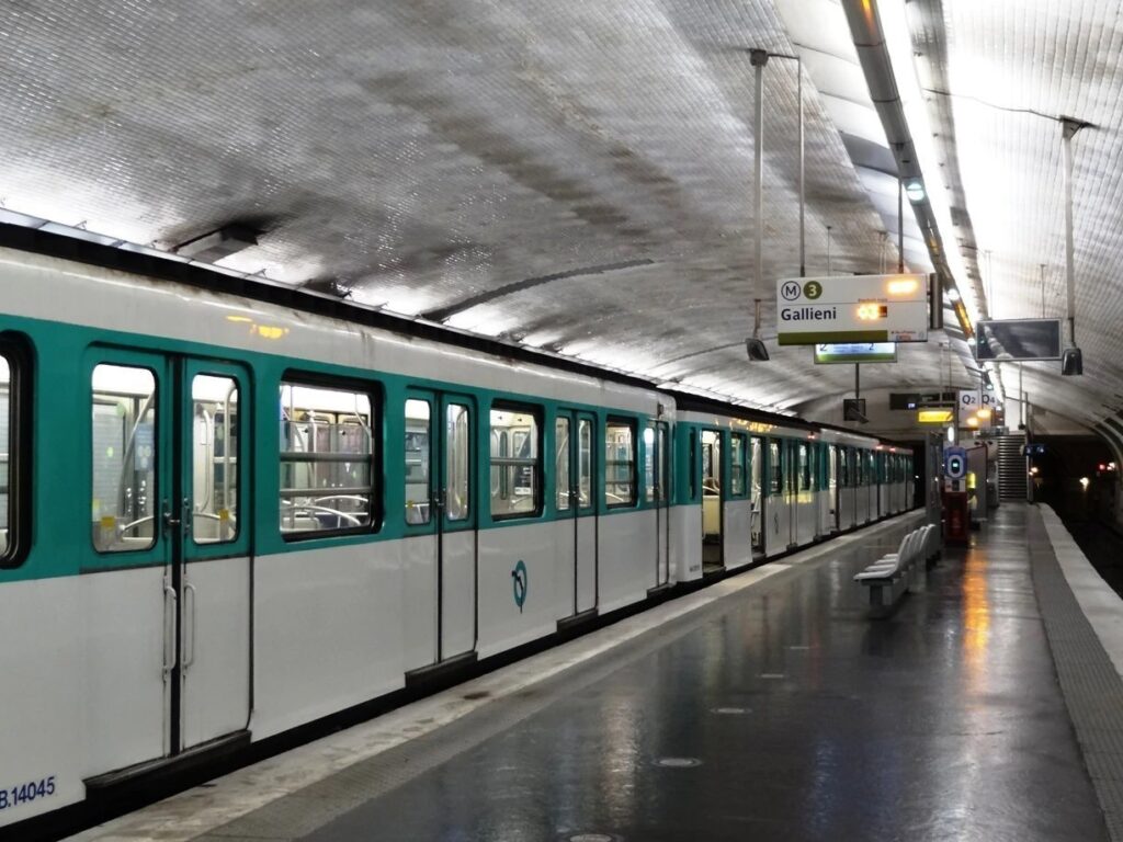 Trois femmes poignardées dans le métro parisien, le suspect arrêté à Sarcelles. (DR)