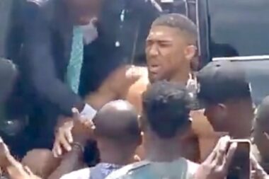 VIDÉO - L’ex-champion du monde de boxe Anthony Joshua échappe à la mort dans un accident de voiture qui a tué deux passagers