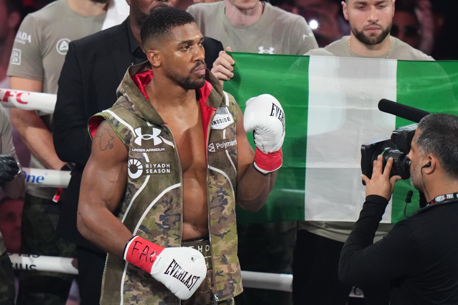 Anthony Joshua: ses proches évoquent des blessures plus graves que prévu après l’accident au Nigeria. (AP)