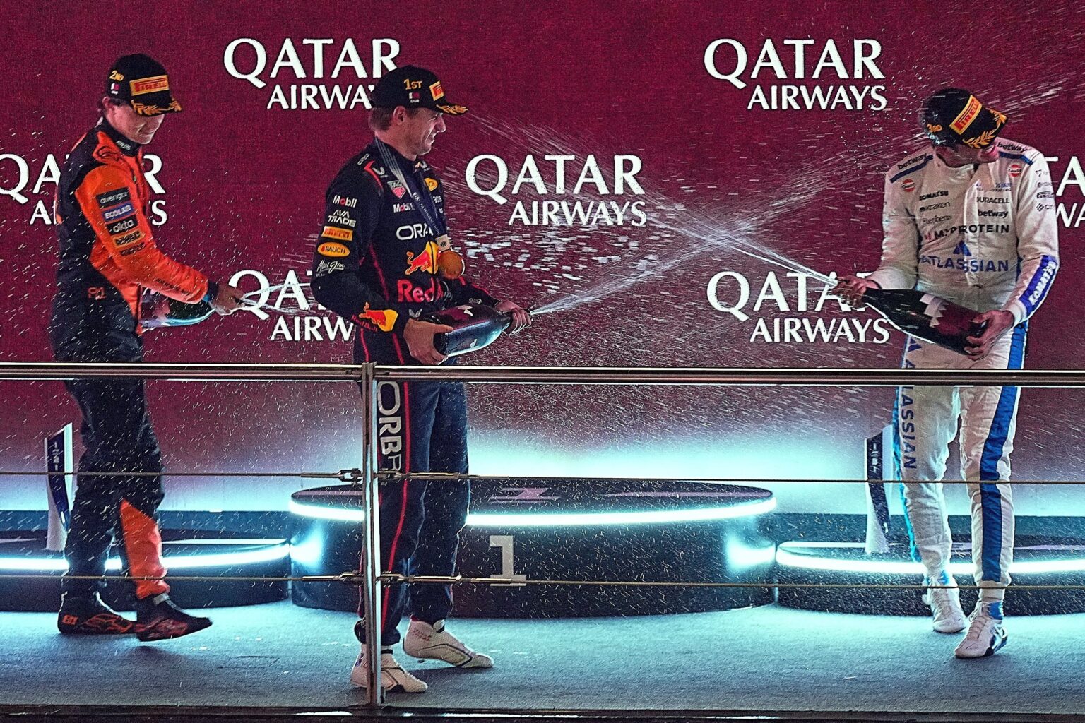 Formule 1 – Max Verstappen relance la lutte pour le titre en s’imposant lors du Grand Prix du Qatar. (AP)