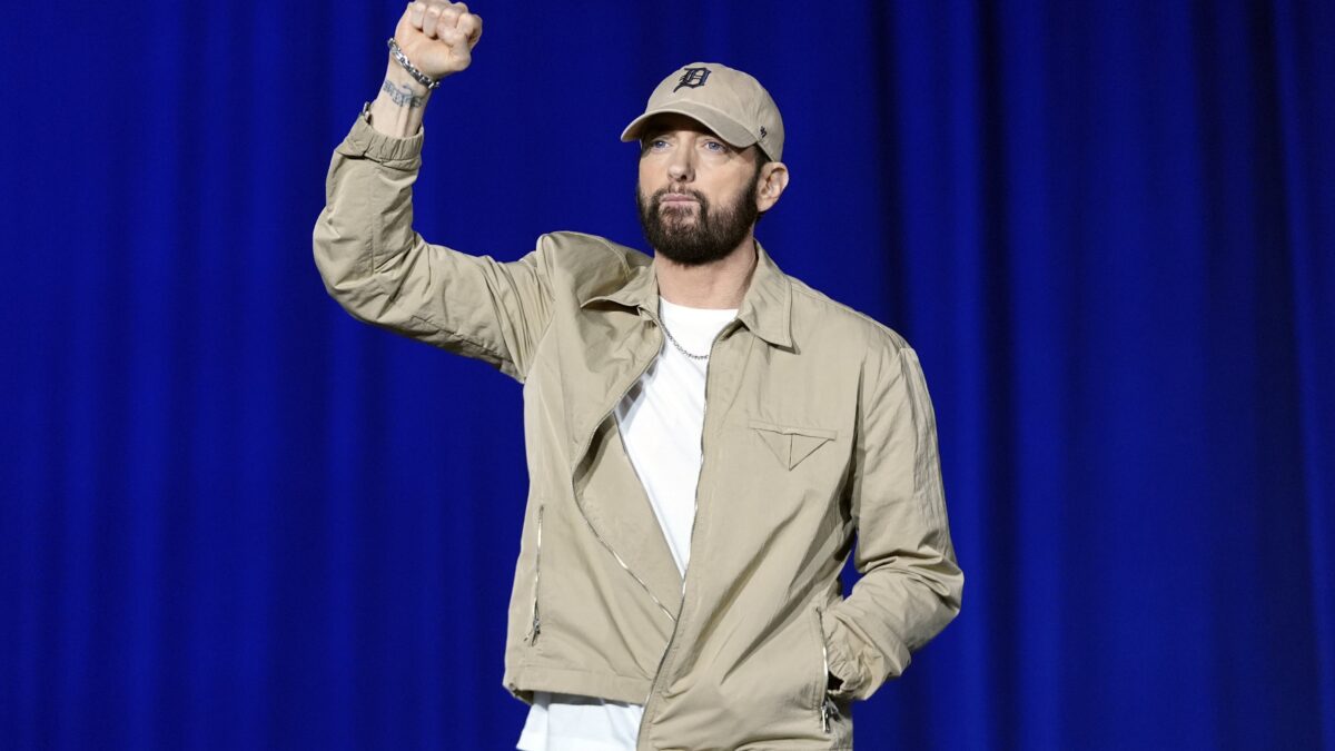Eminem paye 700.000 dollars et efface les dettes des cantines de 103 écoles américaines. (AP)