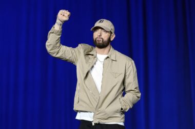 Eminem paye 700.000 dollars et efface les dettes des cantines de 103 écoles américaines