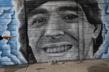 Mort de Maradona: négligence ou fatalité ? Une audience préliminaire cruciale a lieu aujourd’hui avant le nouveau procès