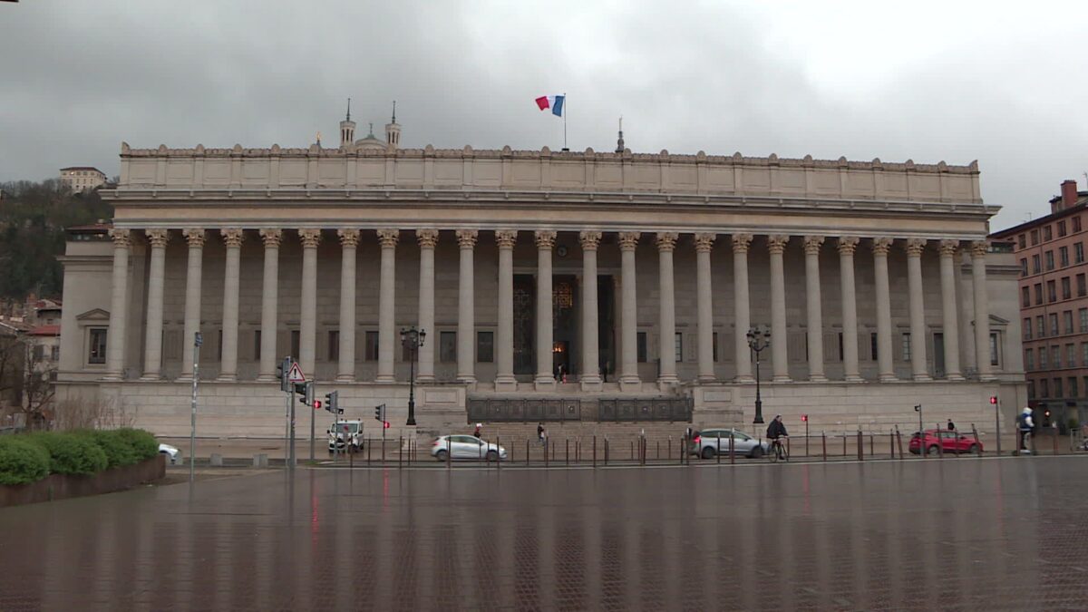 Lyon : un ex-opérateur du SAMU condamné à dix-huit ans de prison pour viols et agressions sexuelles