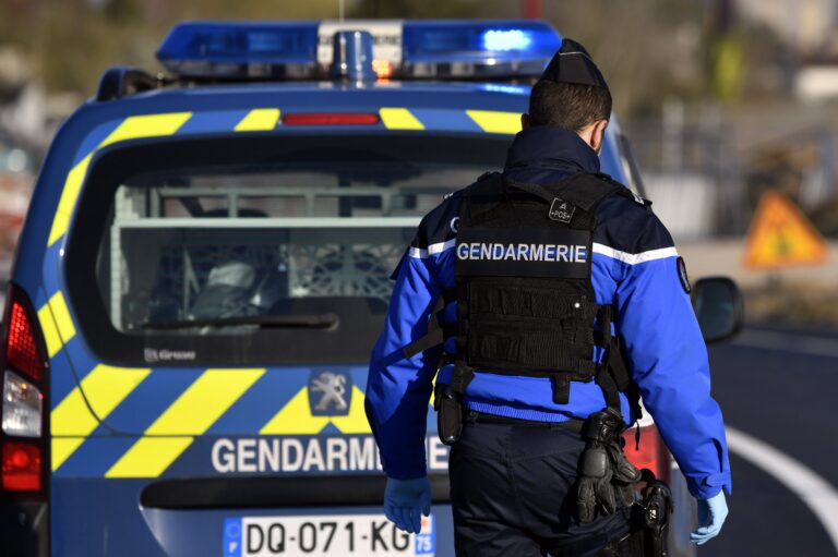 Ain : une piétonne tuée, le conducteur alcoolisé placé en garde à vue