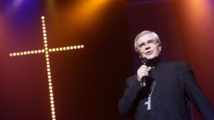 Accusations d’agressions sexuelles : Monseigneur Di Falco jugé au civil à Paris