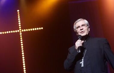 Accusations d’agressions sexuelles : Monseigneur Di Falco jugé au civil à Paris