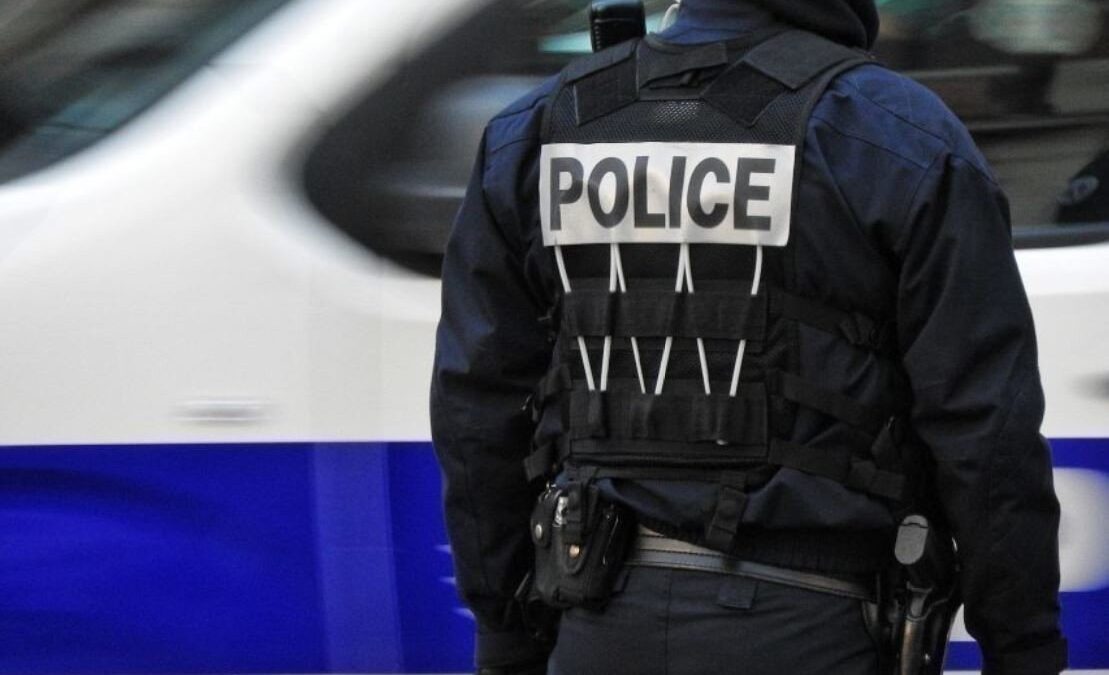 Exercice de police qui tourne mal dans le Val-de-Marne : cinq agents intoxiqués, un officier entre la vie et la mort
