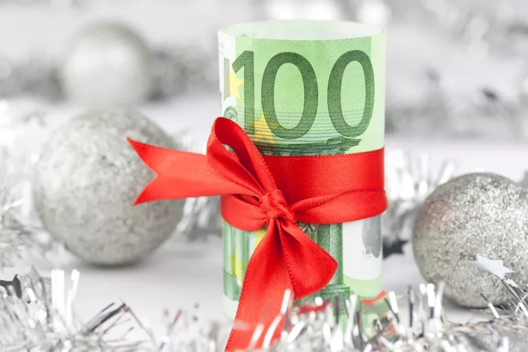 Prime de Noël : un soutien financier attendu par des millions de foyers avant les fêtes