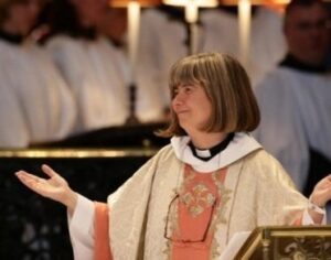 Diaconat féminin : pourquoi le Vatican garde la porte entrouverte sans vraiment l’ouvrir