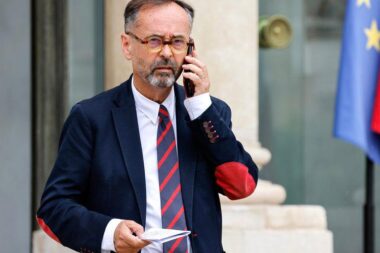 Même avec un candidat RN, Robert Ménard ultra favori avec plus de 60 % dès le premier tour à Béziers