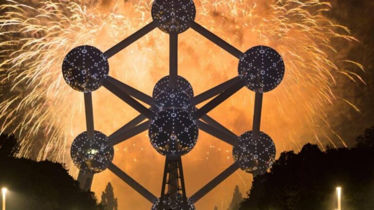 À Bruxelles, une Saint-Sylvestre très fréquentée au Heysel, avec environ 90 000 personnes sous étroite vigilance