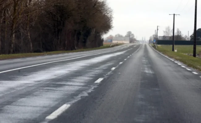 Une chaussée verglacé provoque la mort d’une jeune femme de 23 ans en Seine-et-Marne