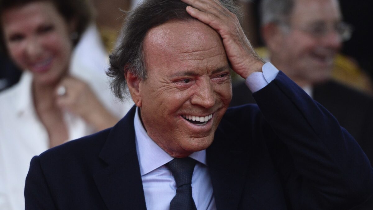 Julio Iglesias visé par deux plaintes pour agressions sexuelles. (AP)