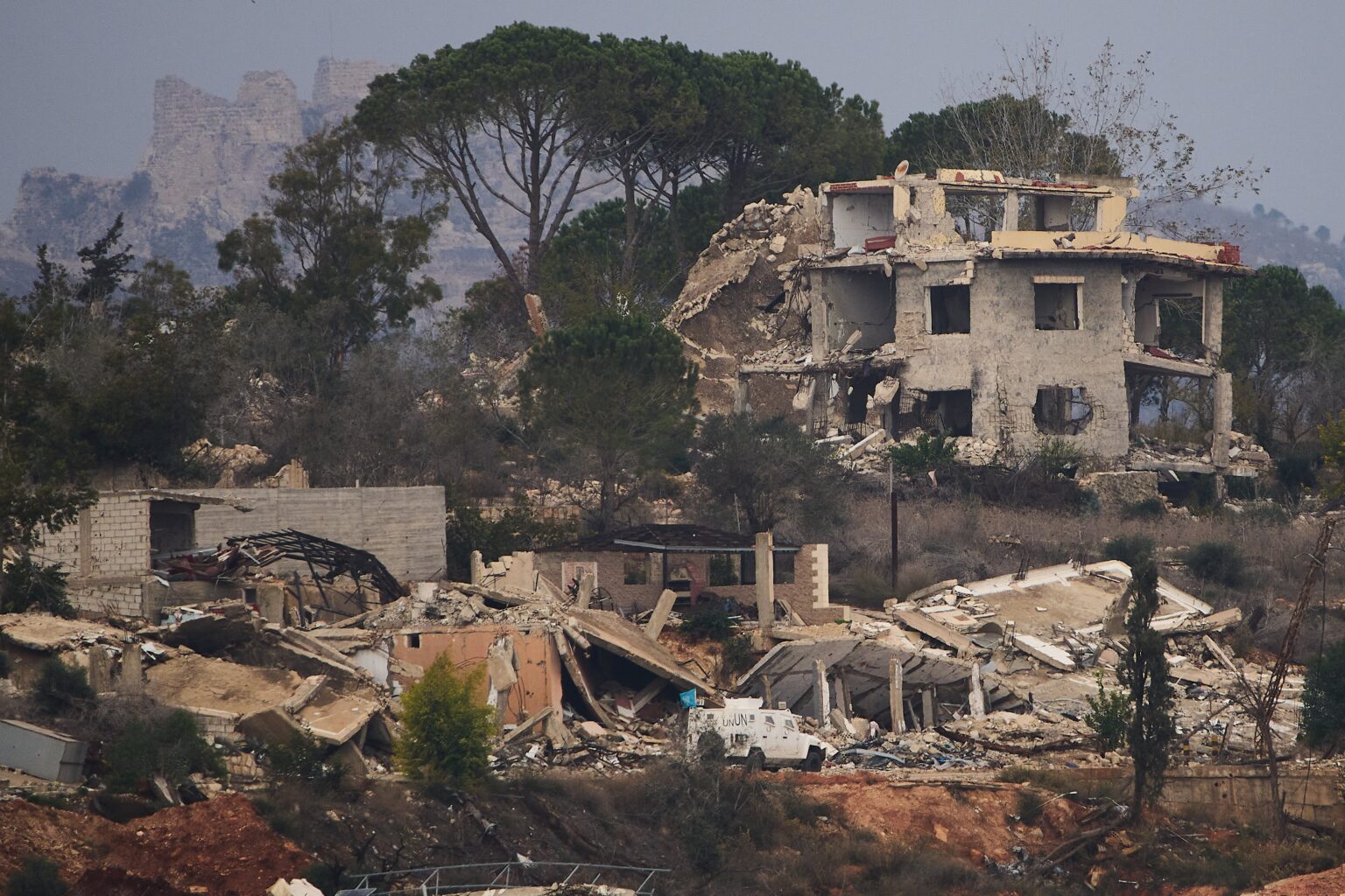 L’armée israélienne frappe le Liban et vise des sites liés au Hezbollah et au Hamas. (AP)