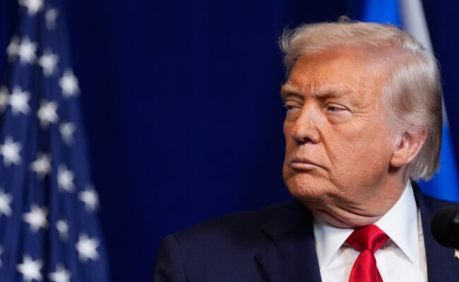 L’armée américaine frappe trois nouvelles embarcations suspectées de trafic de drogue, trois morts confirmés