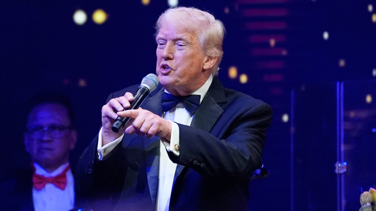 Trump repousse d’un an la hausse des droits de douane sur les meubles et cuisines importés