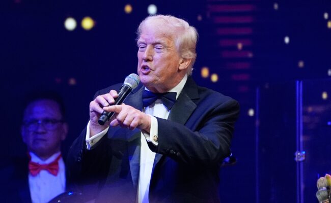 Trump repousse d’un an la hausse des droits de douane sur les meubles et cuisines importés