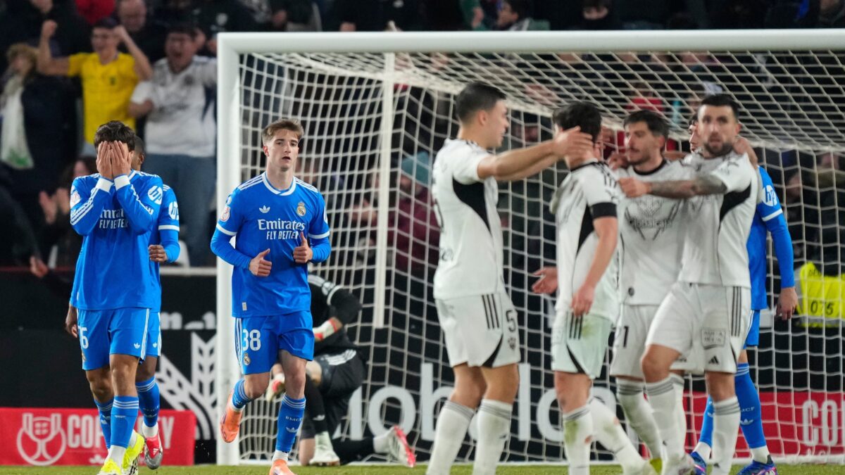 Humiliation historique pour le Real Madrid, éliminé par un club de deuxième division en Copa del Rey. (AP)