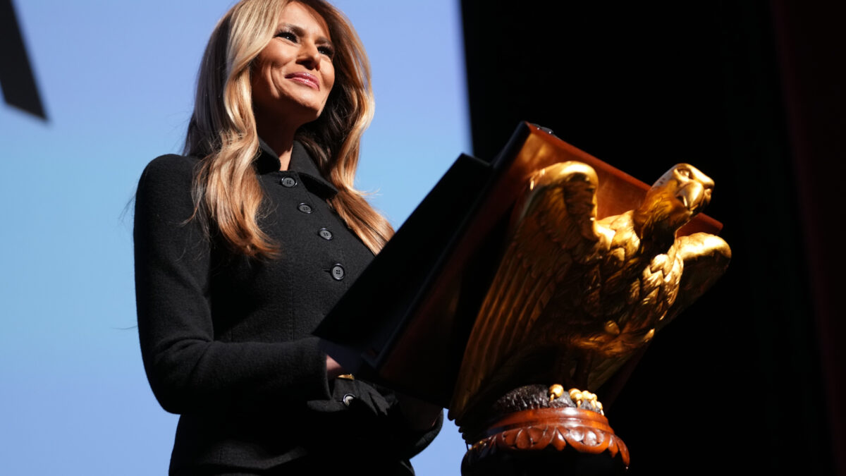 Melania Trump: "Je veux montrer au public ma vie, ce que ça implique d’être Première dame." Le documentaire de la femme du président sort ce vendredi