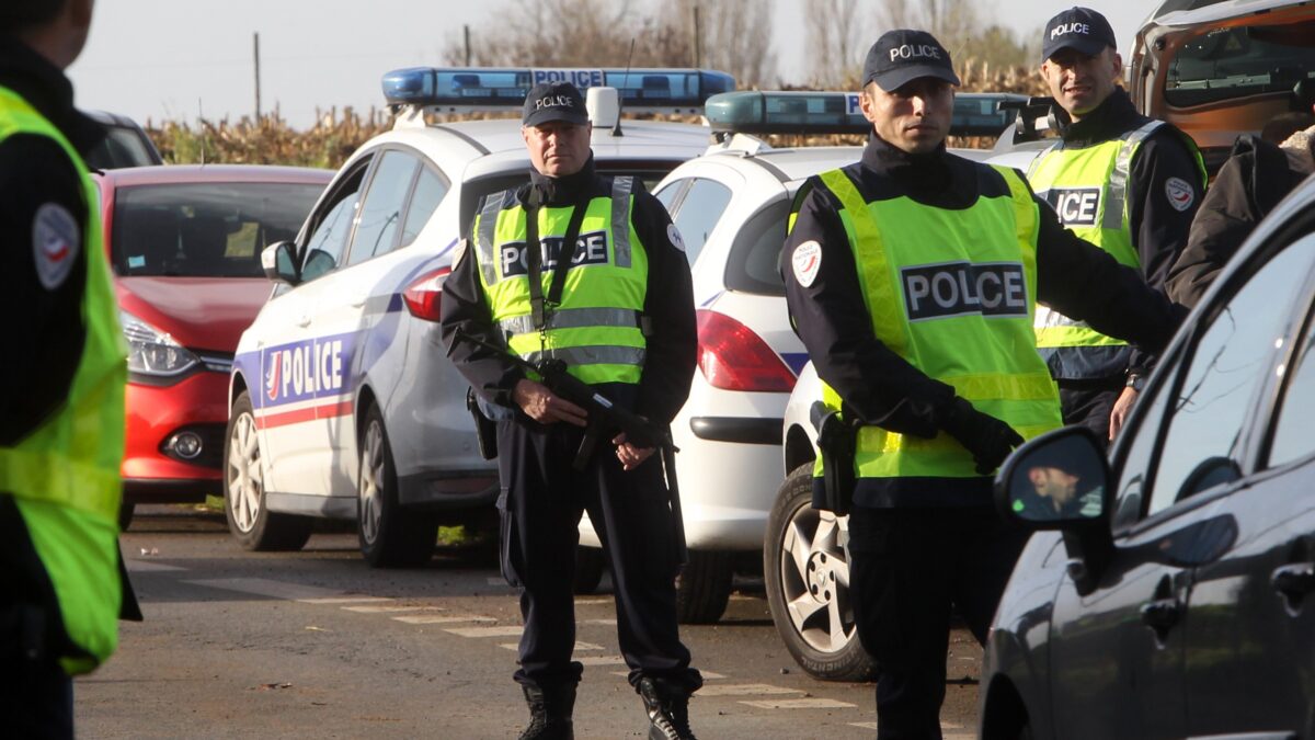 Insolite - Un enfant de 12 ans intercepté au volant. Son père, qui avait trop bu, lui avait demandé de conduire. (AP)