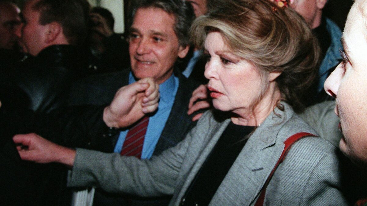 Le mari de Brigitte bardot, Bernard d’Ormale, hospitalisé après un malaise à Saint‑Tropez. (AP)