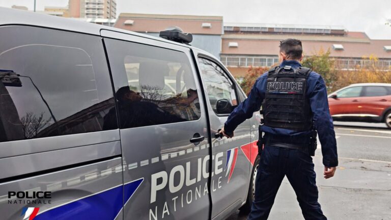 Calais sous tension : deux migrants venus d’outre-Manche interpellés par la police française