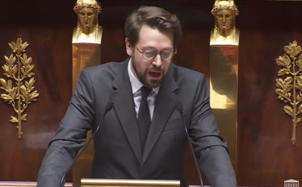 Motion de censure : Benjamin Lucas-Lundy (ecolo) accuse Lecornu de « maintenir Macron au pouvoir »