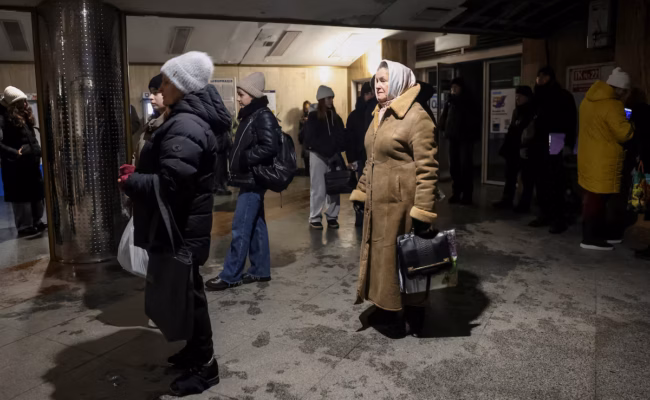 Coupures de courant en Ukraine et en Moldavie après une défaillance du réseau électrique (AP)