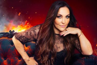 Journée mondiale de l'hypnose - Interview de Sabrina Rives. Du bloc opératoire au spectacle, quand l’hypnose soigne et fascine: "Un chirurgien s’est endormi en entendant ma voix pendant une opération." (Sabrina Rives)