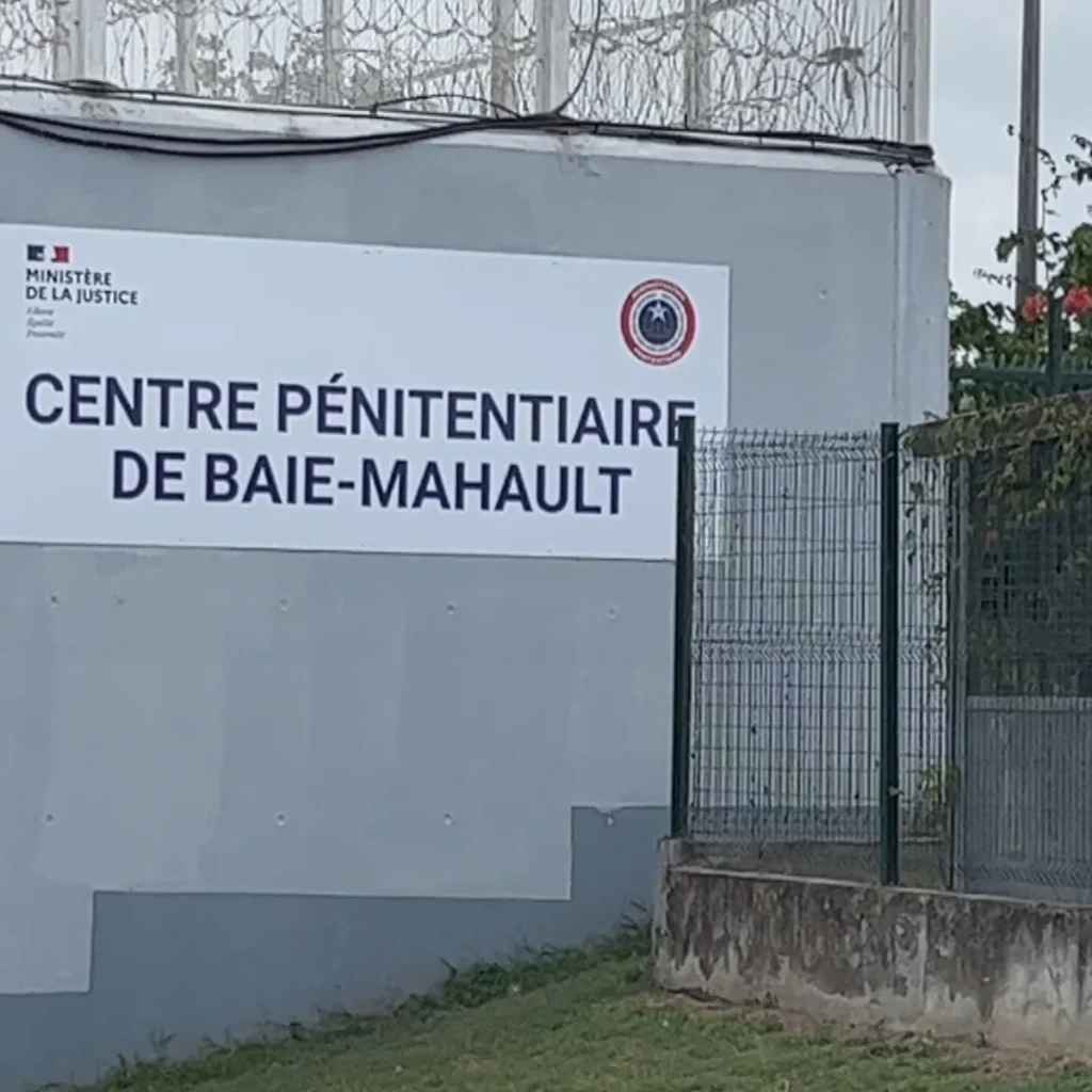 En Guadeloupe, l’alerte maximale déclenchée sur les conditions de détention à Baie-Mahault