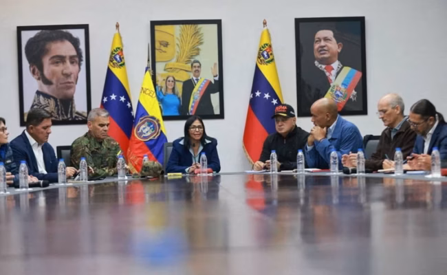 Face aux menaces de Trump, le Venezuela adopte un ton conciliant et propose une coopération à Washington