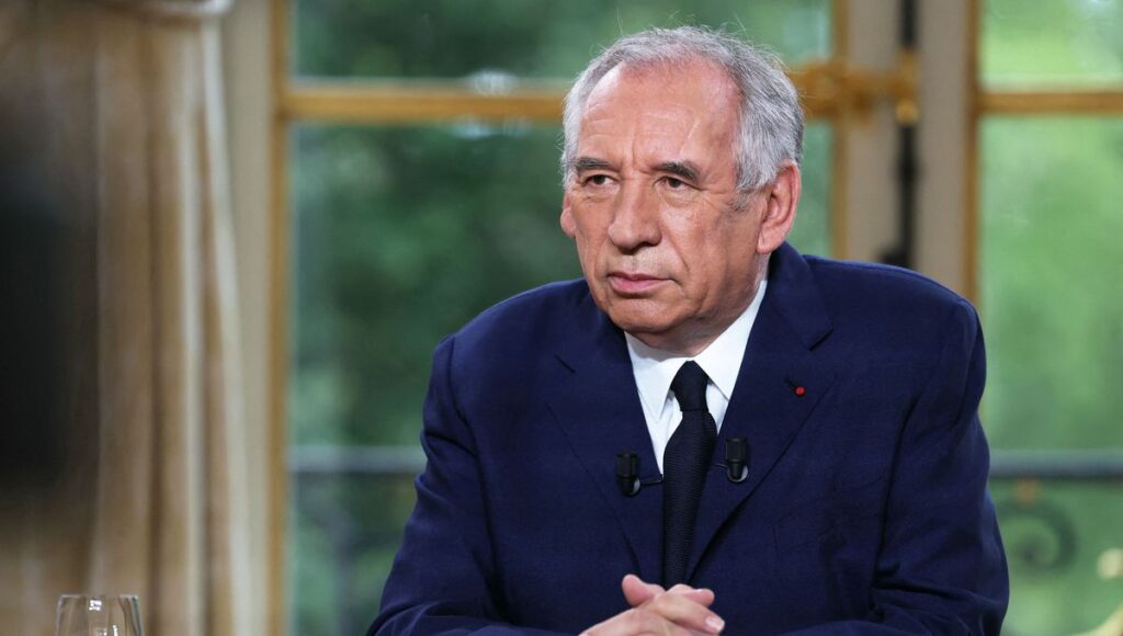 François Bayrou se déclare candidat pour un troisième mandat à Pau