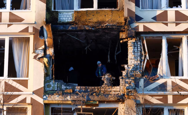 Frappes russes sur Kiev - deux civils tués, un premier bilan mortel dans la capitale en 2026 (AP)