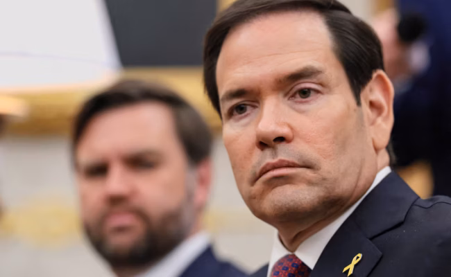 Groenland : le Danemark et le territoire autonome convoqués à Washington face aux ambitions de Trump AP