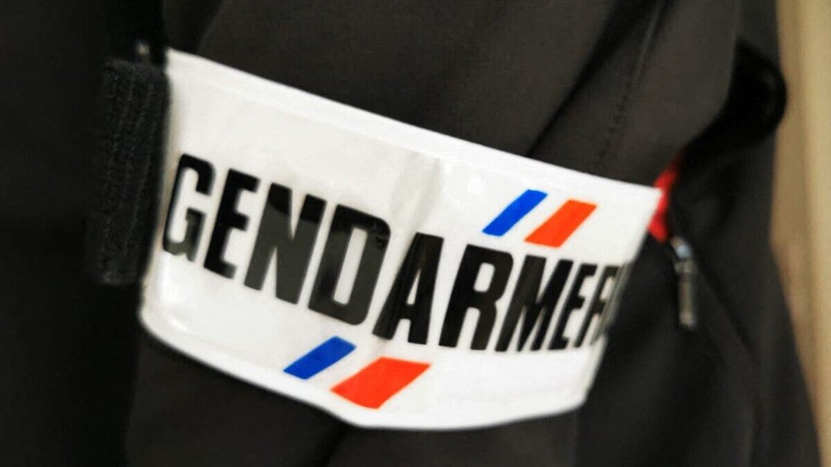 Haute-Saône : le maire d'un village surpris en flagrant délit avec une prostituée lors d’une opération de gendarmerie