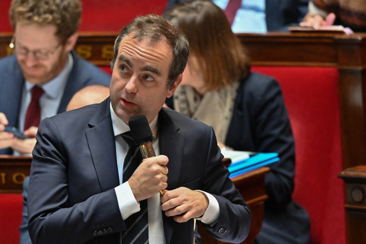 Sébastien Lecornu tranche et engage le 49.3 pour faire adopter le budget