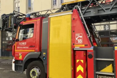 Ariège : un incendie ravage un immeuble ancien à Tarascon, une victime décédée