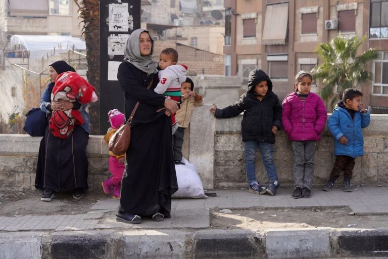De violents affrontements reprennent à Alep entre les forces gouvernementales syriennes et les forces kurdes
