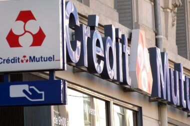 Incident bancaire - des milliers de paiements débités deux fois après une défaillance technique du Crédit Mutuel Arkéa