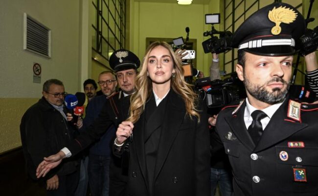 Italie : Chiara Ferragni, figure majeure des réseaux sociaux, a été acquittée dans l’affaire de fraude concernant la vente de brioches de Noël et d’œufs de Pâques présentés comme caritatifs