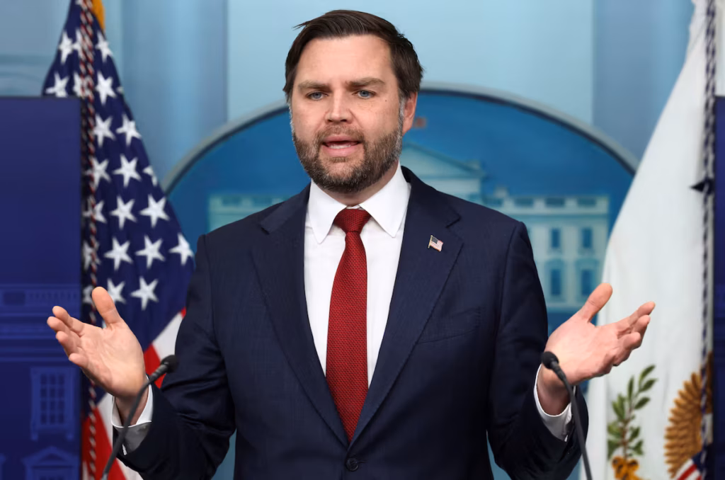 JD Vance annonce un retard du déploiement américain en Pologne et défend une nouvelle stratégie pour l’Europe