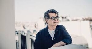 Jafar Panahi appelle le monde à soutenir un peuple iranien « sans défense »